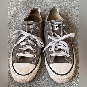 Grey low top Converse